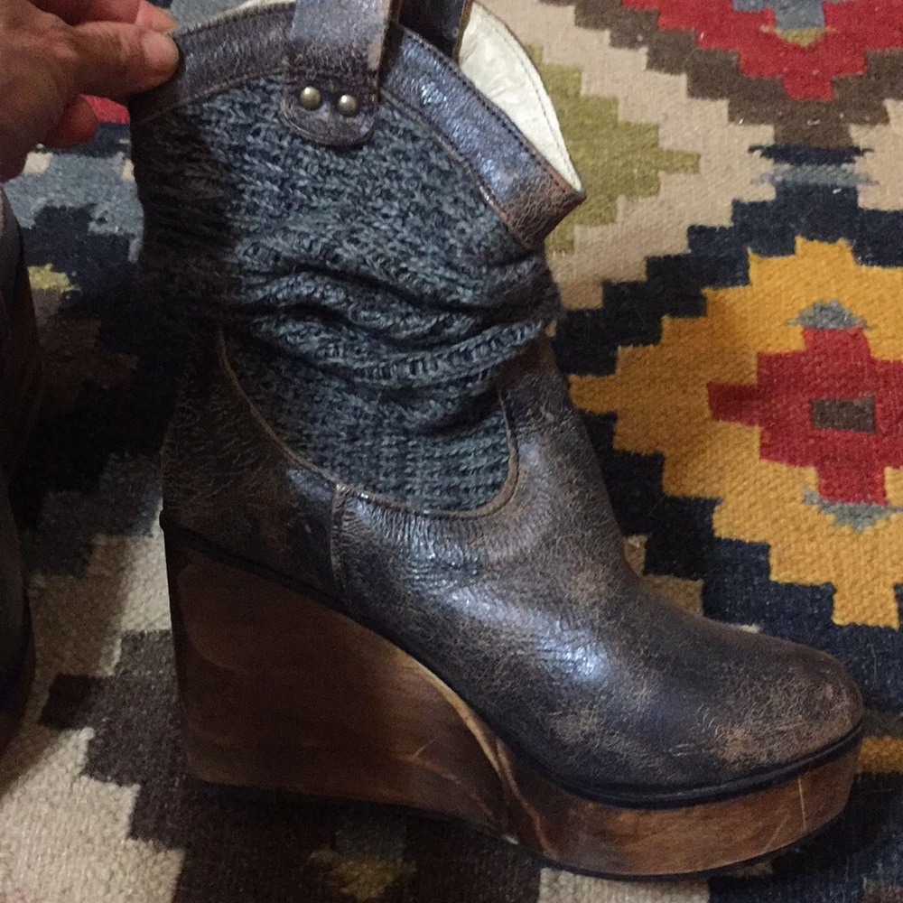 Bedstu Clog Boots - image 2